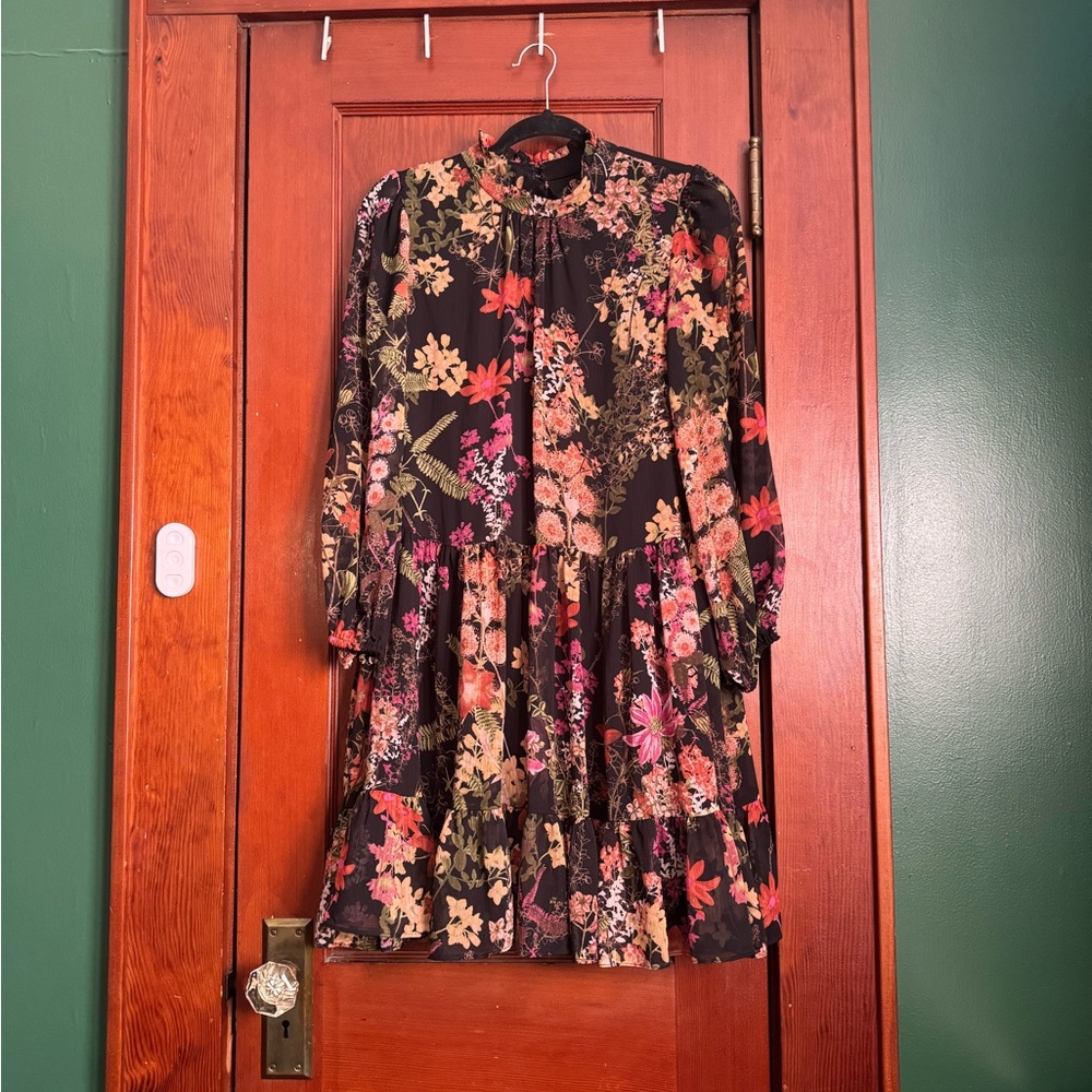 Elegant Floral Long Sleeve Dress in Black and Pink